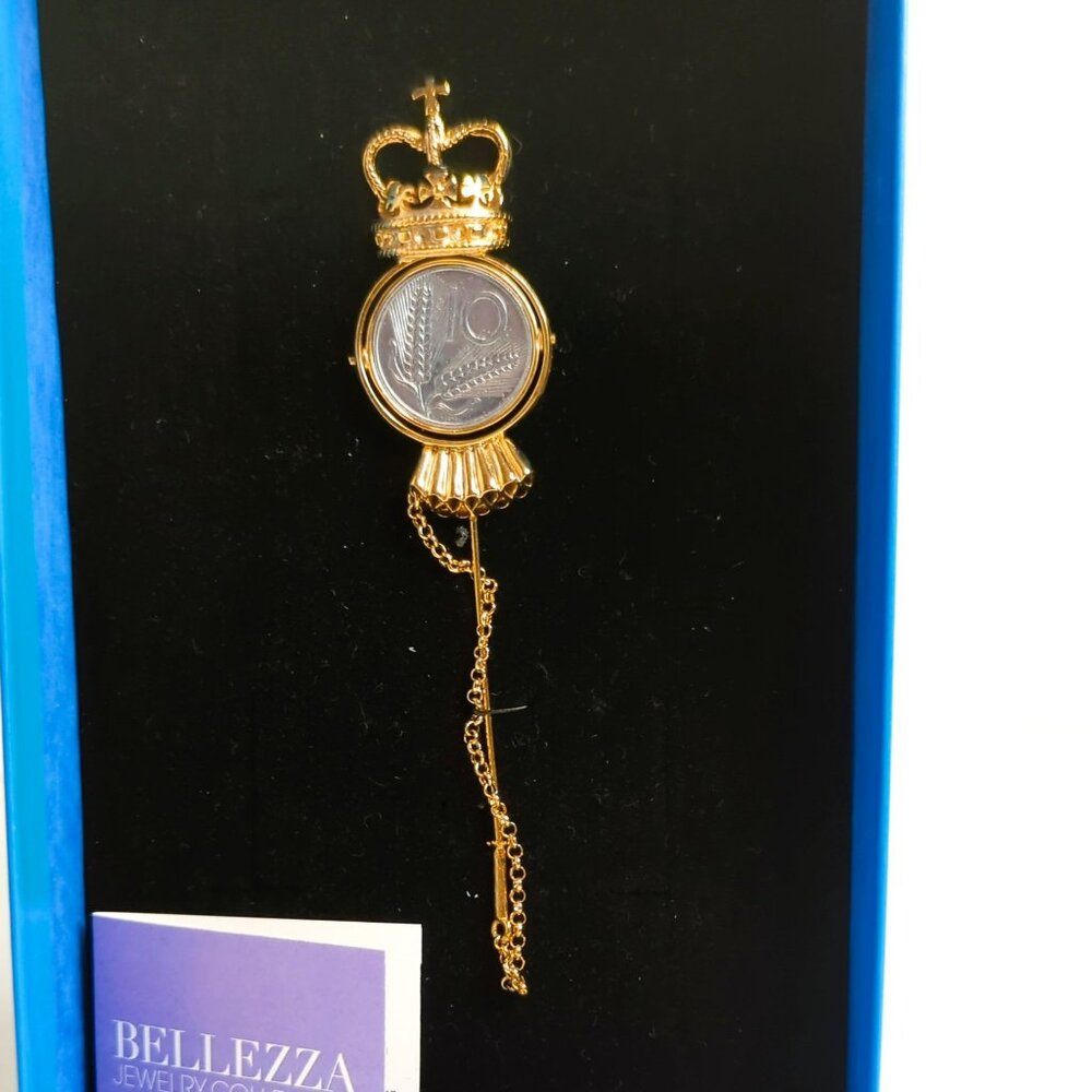 Gold-Plated Bellezza Crown Stick Pin Wheat Lira Coin Design In Original Box
